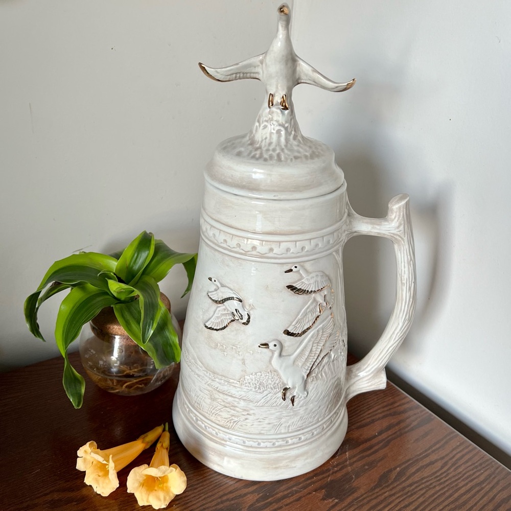 ARTISAN WILD GEESE XL BEER STEIN
